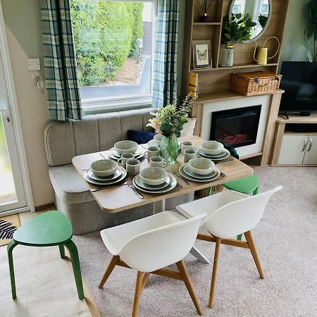 The Sanctuary - Escape The Ordinary Holiday home Knaresborough