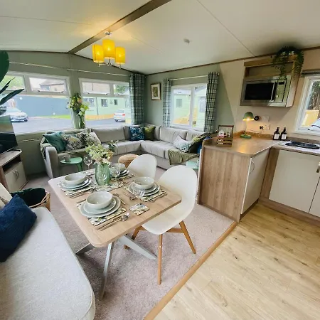 The Sanctuary - Escape The Ordinary Holiday home Knaresborough